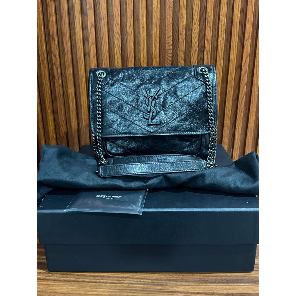 Ysl niki baby thn 2022