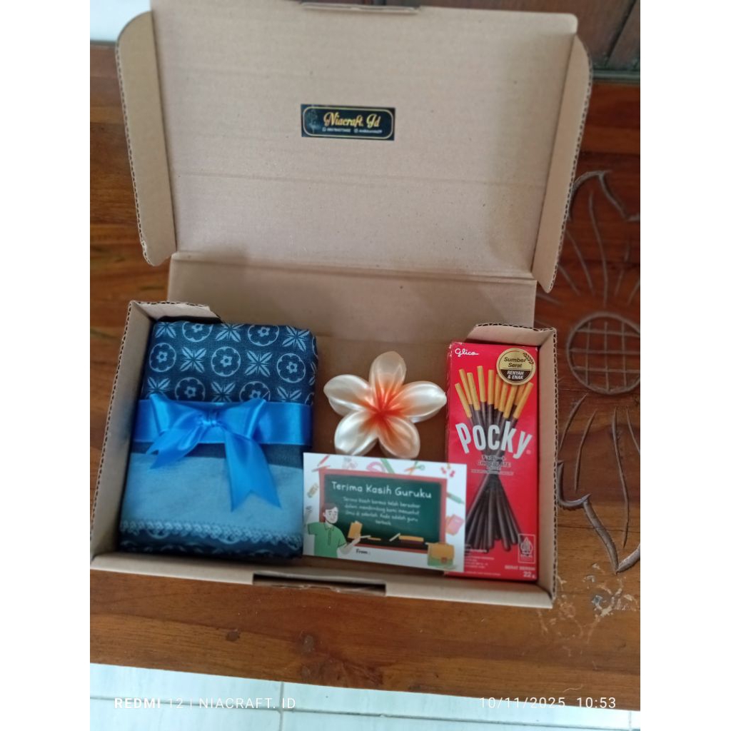 hampers hijab hari guru kado hari guru