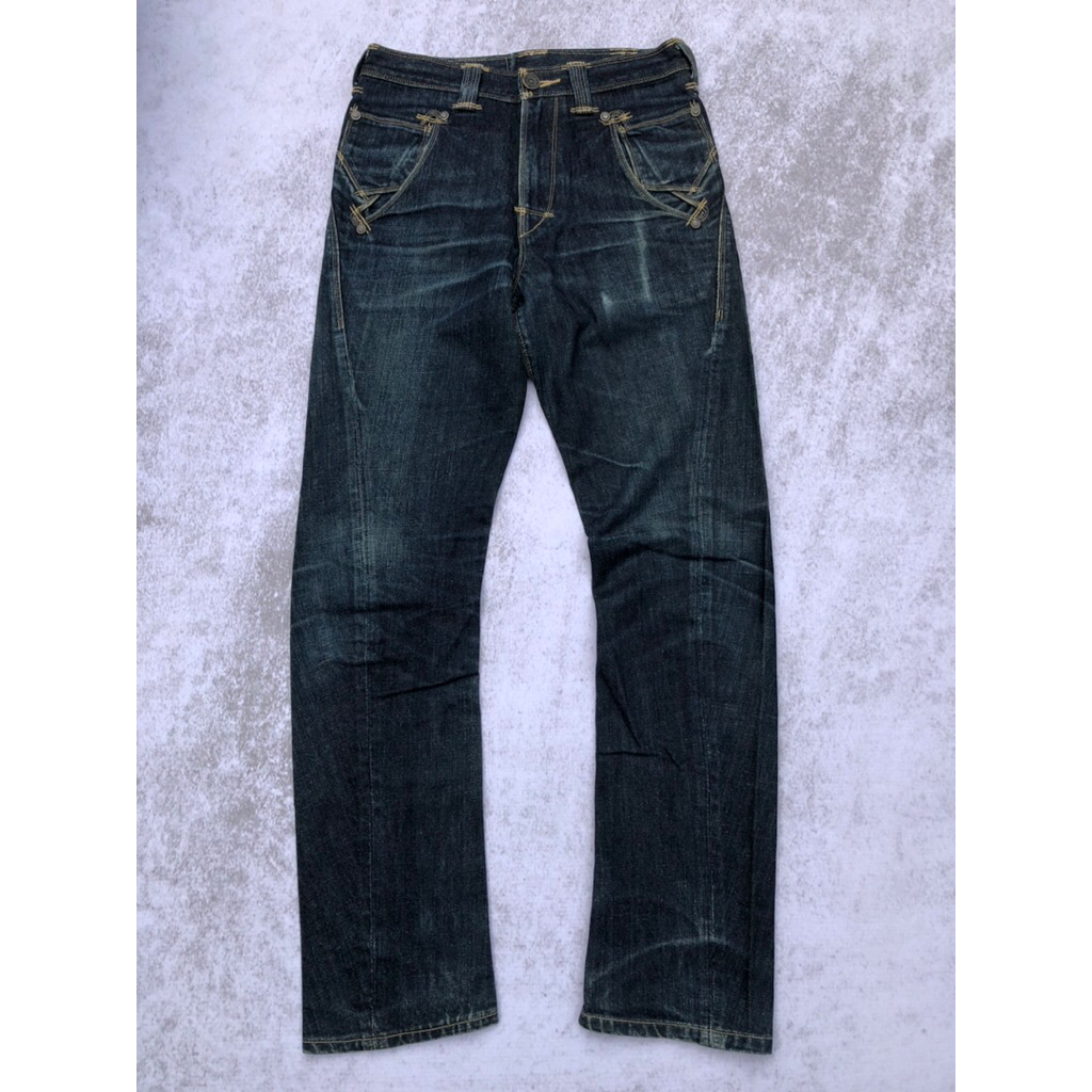 Levis Engineered Jeans