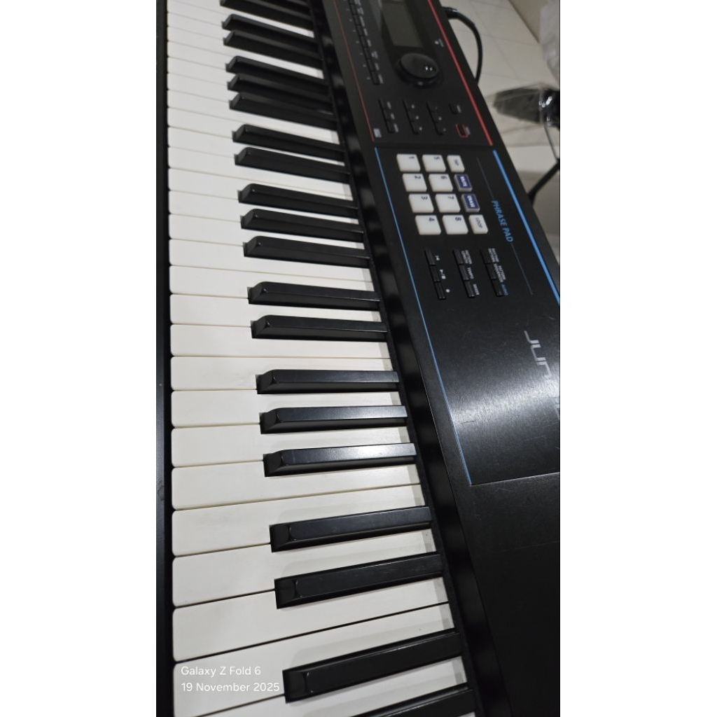 ROLAND JUNO DS88 / ROLAND JUNO DS 88 / ROLAND JUNO DS-88 SECOND Good Condition