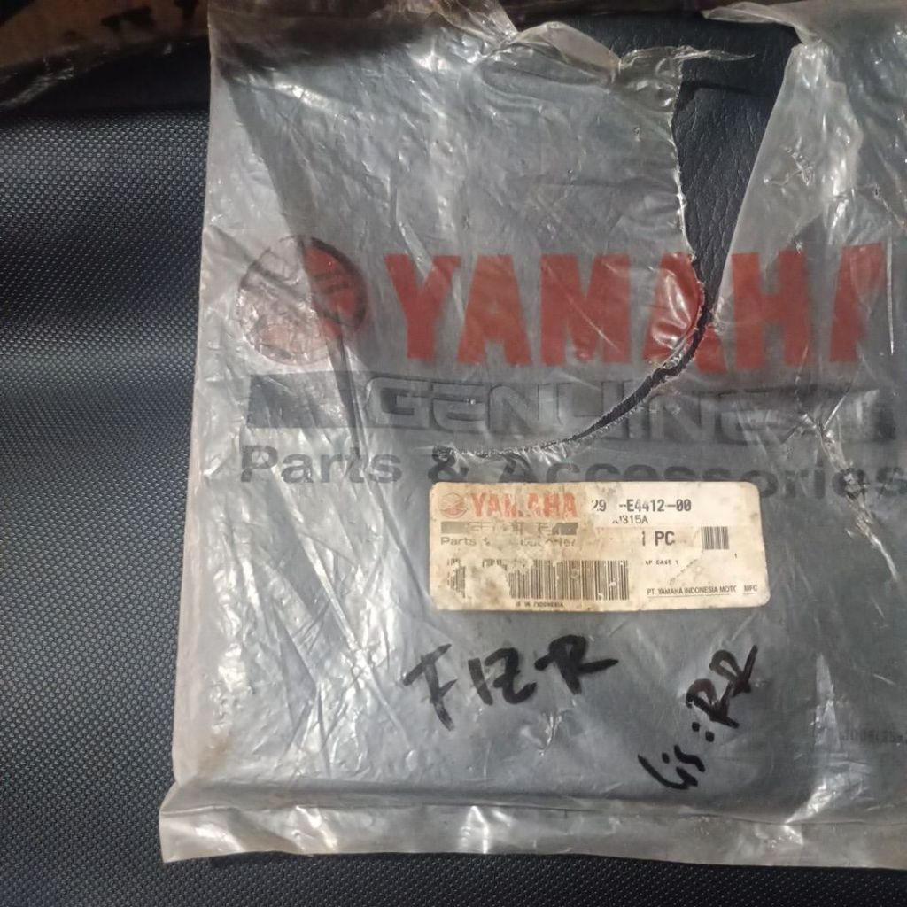 kulit jok motor fizr original Yamaha asli Yamaha