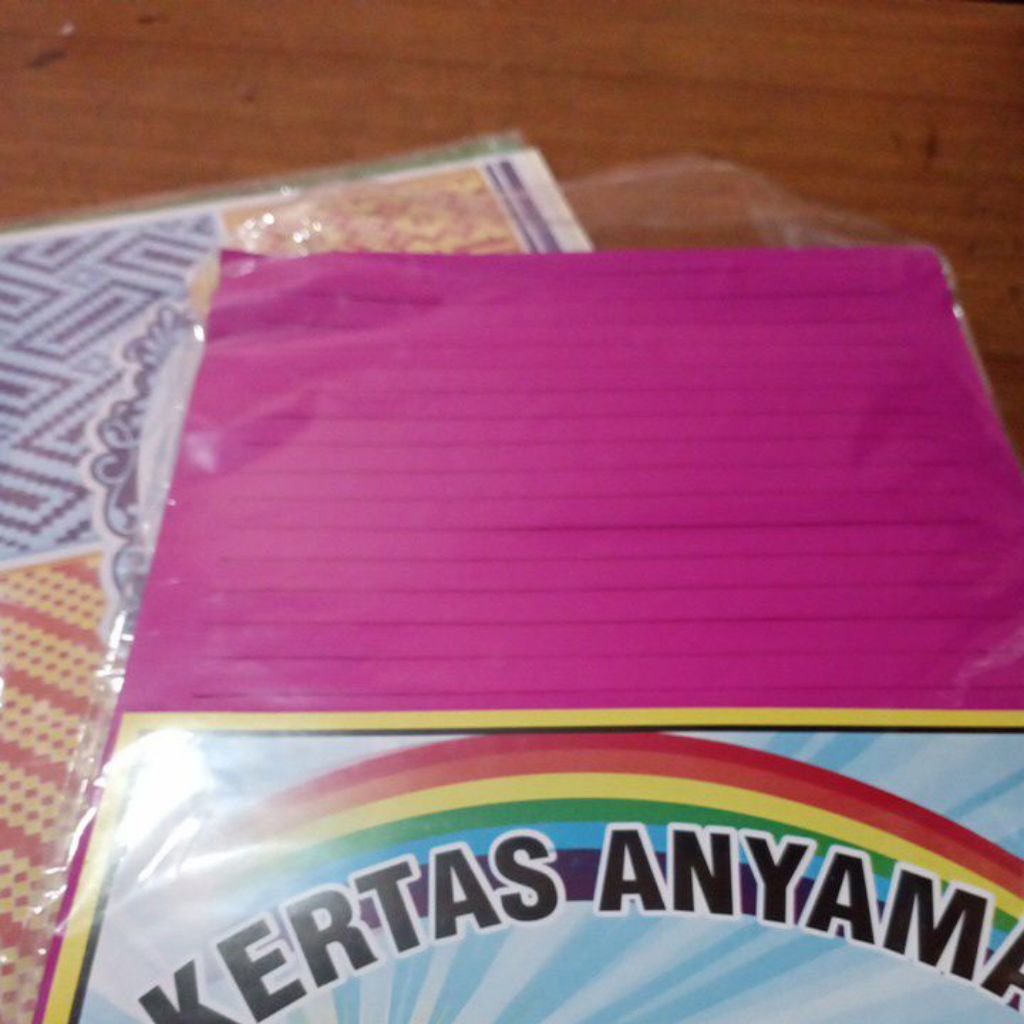 Kertas Anyaman 1cm Siap Pakai Merk Ideal (Tebal) dan Pelangi (Tipis)