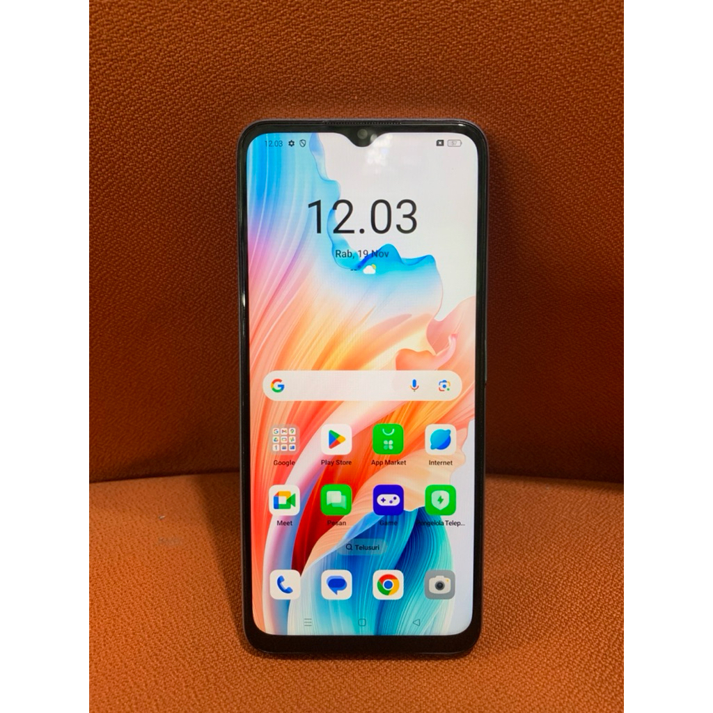 hp second OPPO A18 Ram 4/128 Minus lecet pemakaian batangan+No Charger