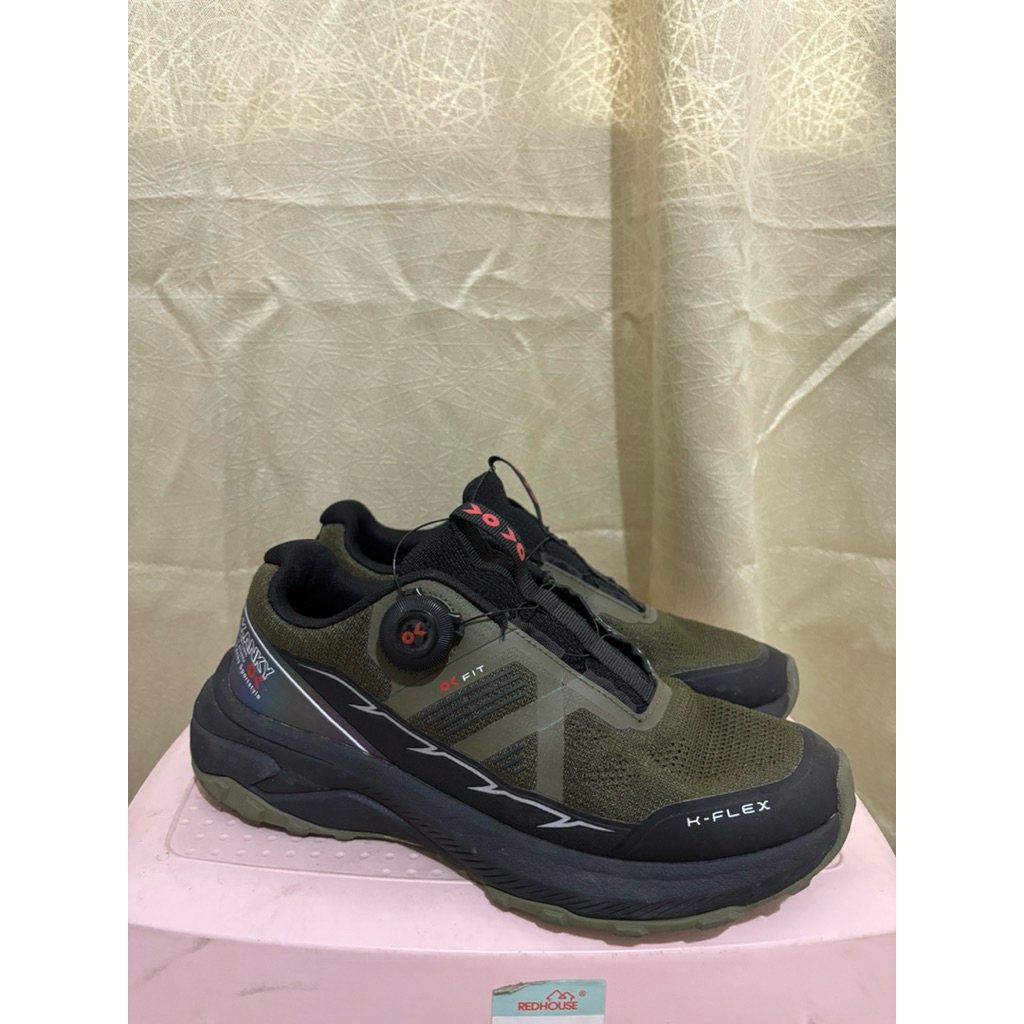 Preloved Sepatu Pria merk Kanky size 41 warna Army