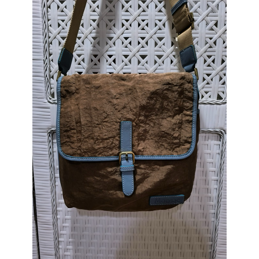 MONSAC SLING BAG