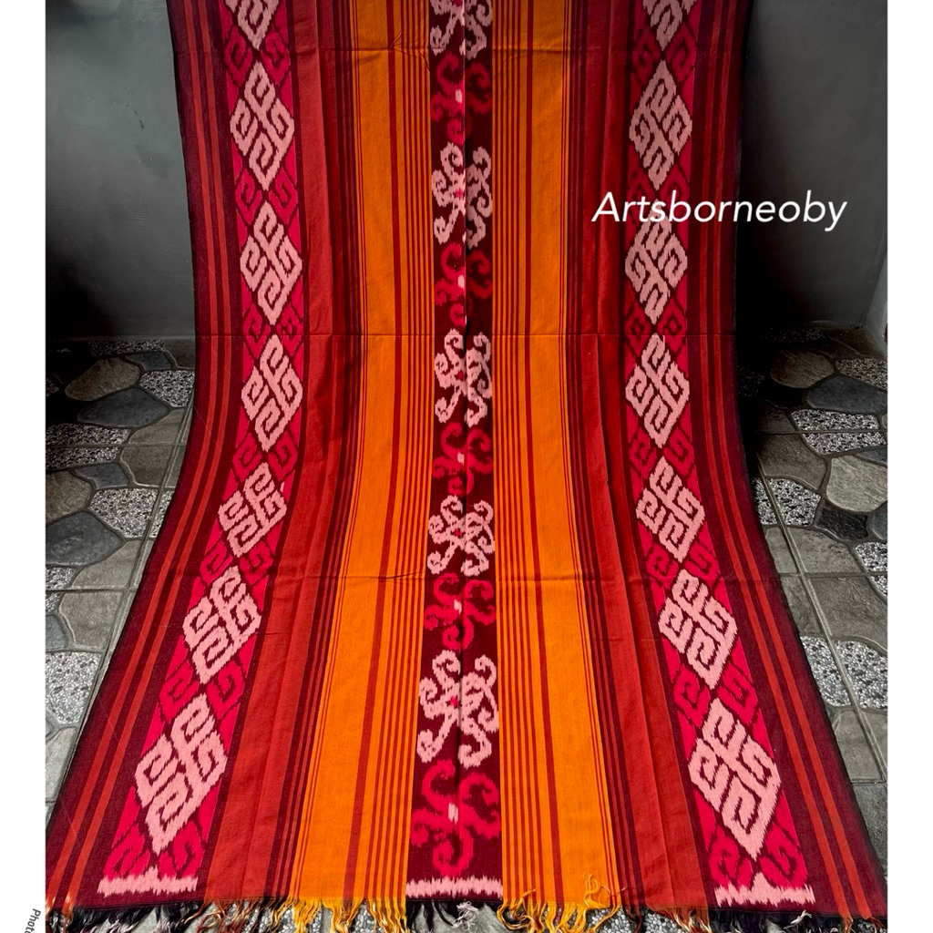 Kain Tenun Kalimantan