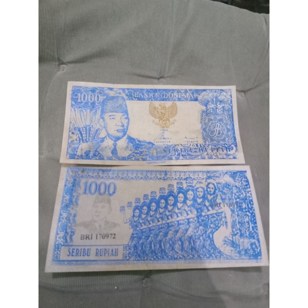uang 1000 soekarno 1964 penari biru