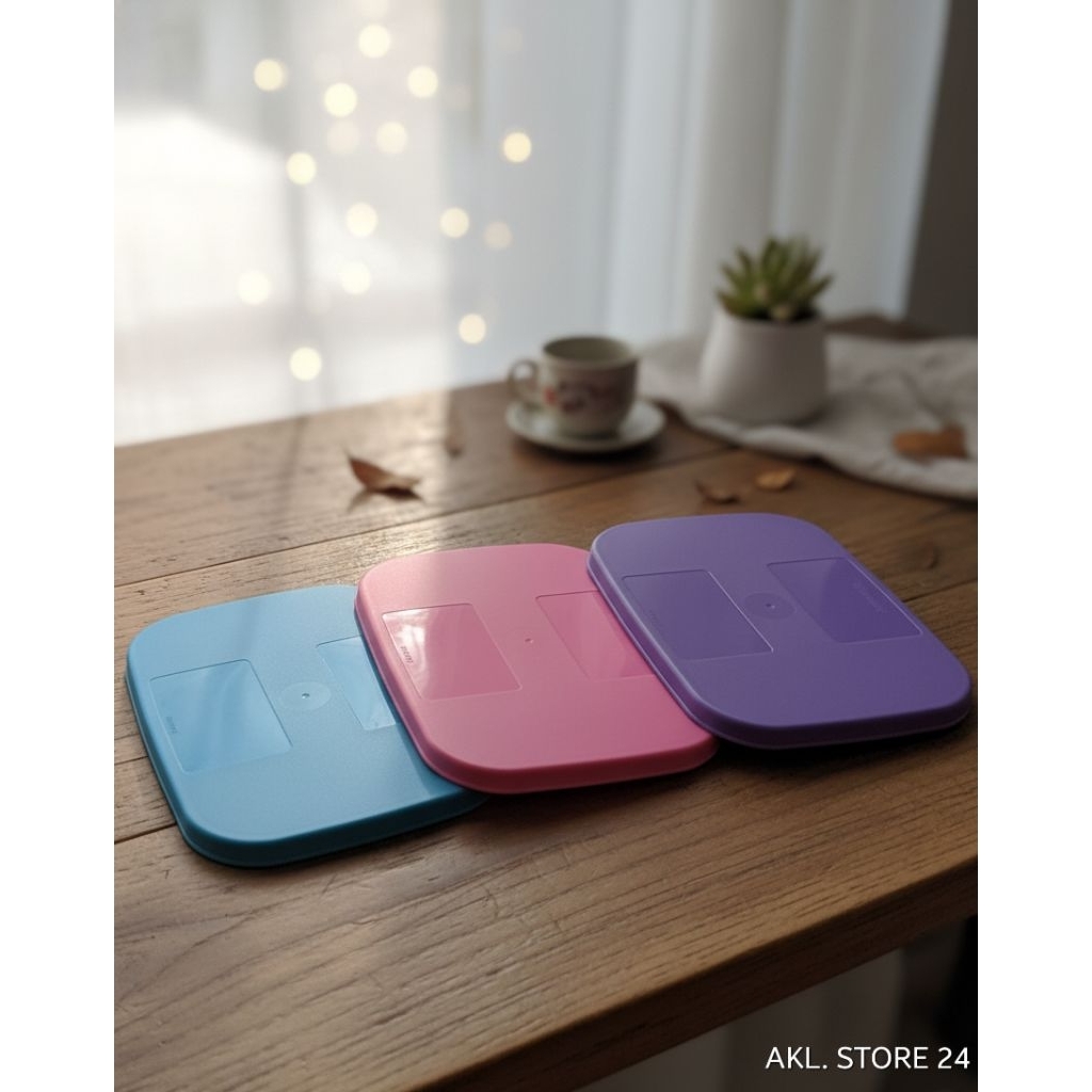 Tutup Frezeer Kotak 700 ml Tupperware Baru