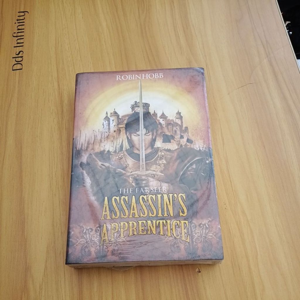 novel the farseer assassins apprentice oleh robin hobb