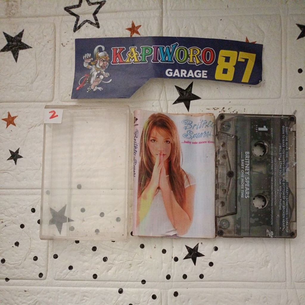 KASET PITA,,,BRITNEY SPEARS...... BABY ONE MORE TIME