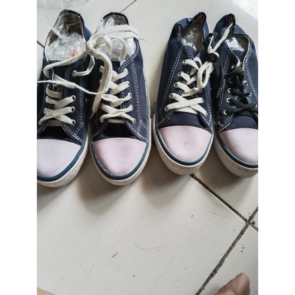 sepatu vans biru cewek. cowok 41-42
