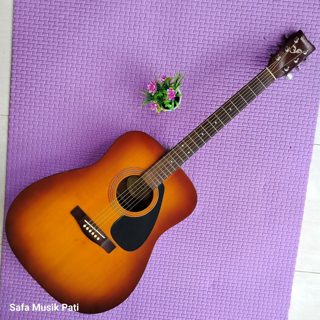 Yamaha F310TBS Gitar Akustik Original, Kondisi Terawat, No Minus