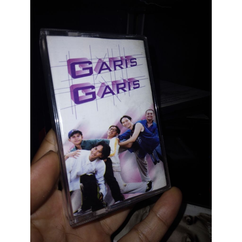 Kaset Garis Garis Self Titled