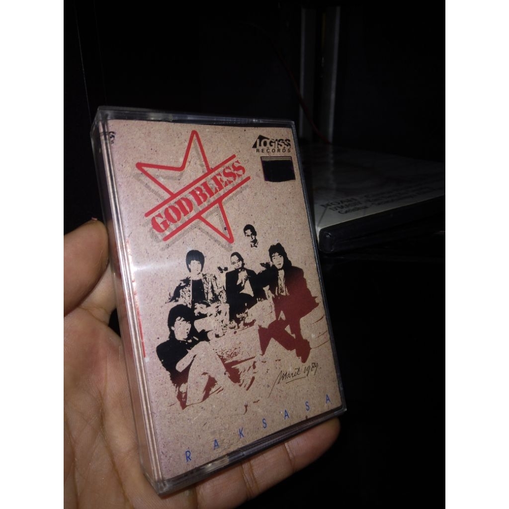 Kaset Godbless Raksasa