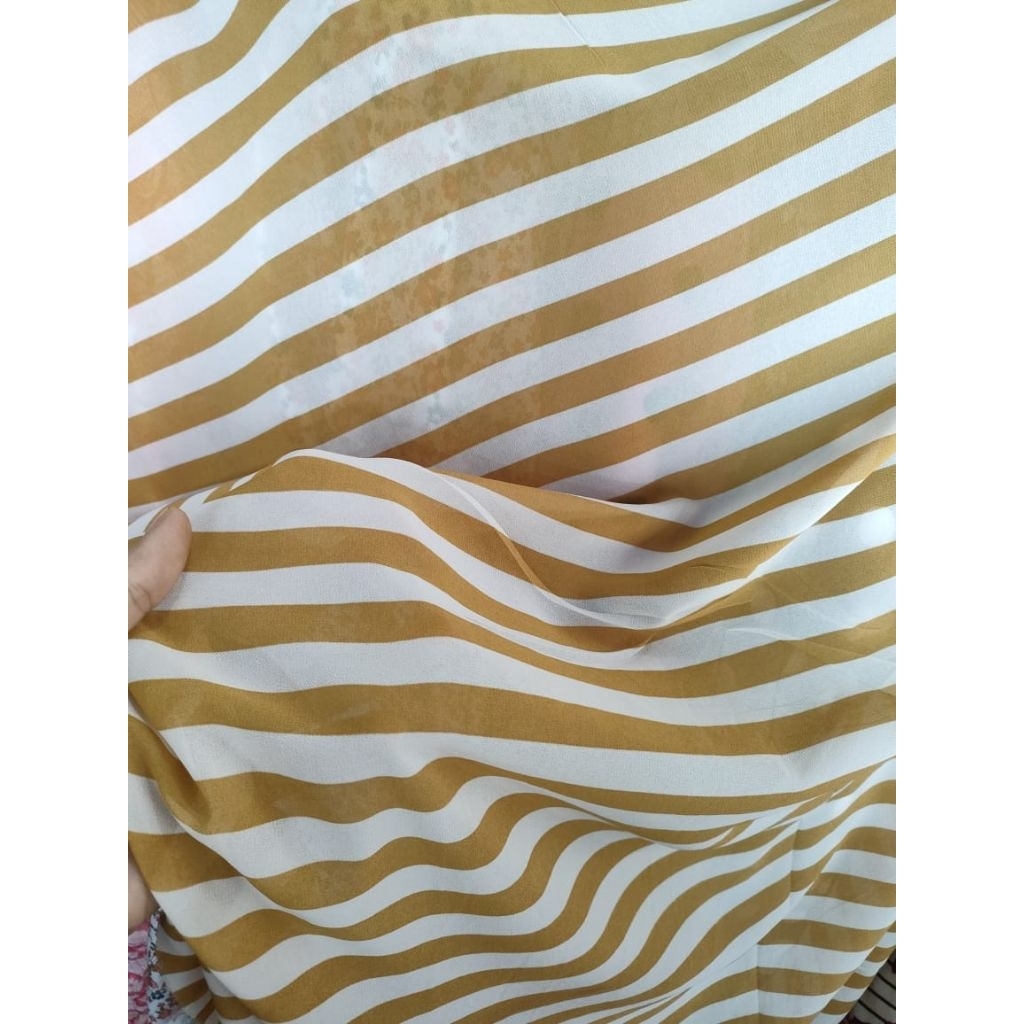 kain ceruty meteran - harga/0,5m  - kain ceruty motif salur - kain ceruty babydol premium - bahan ce