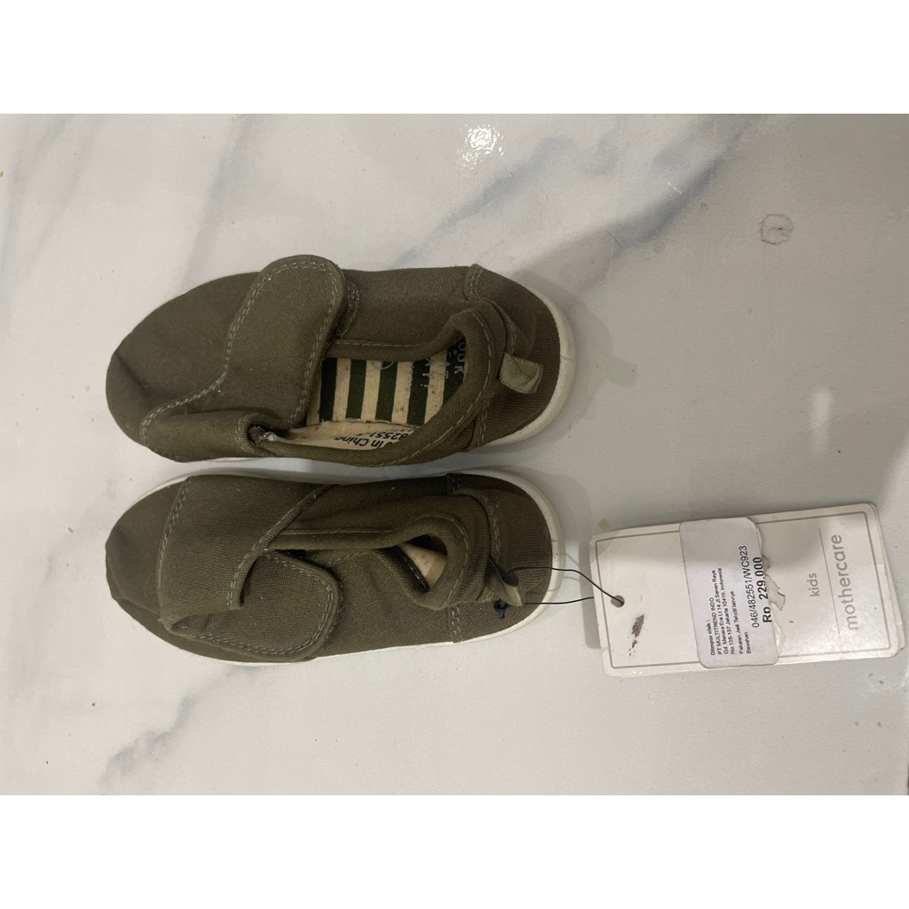 Mothercare sepatu army