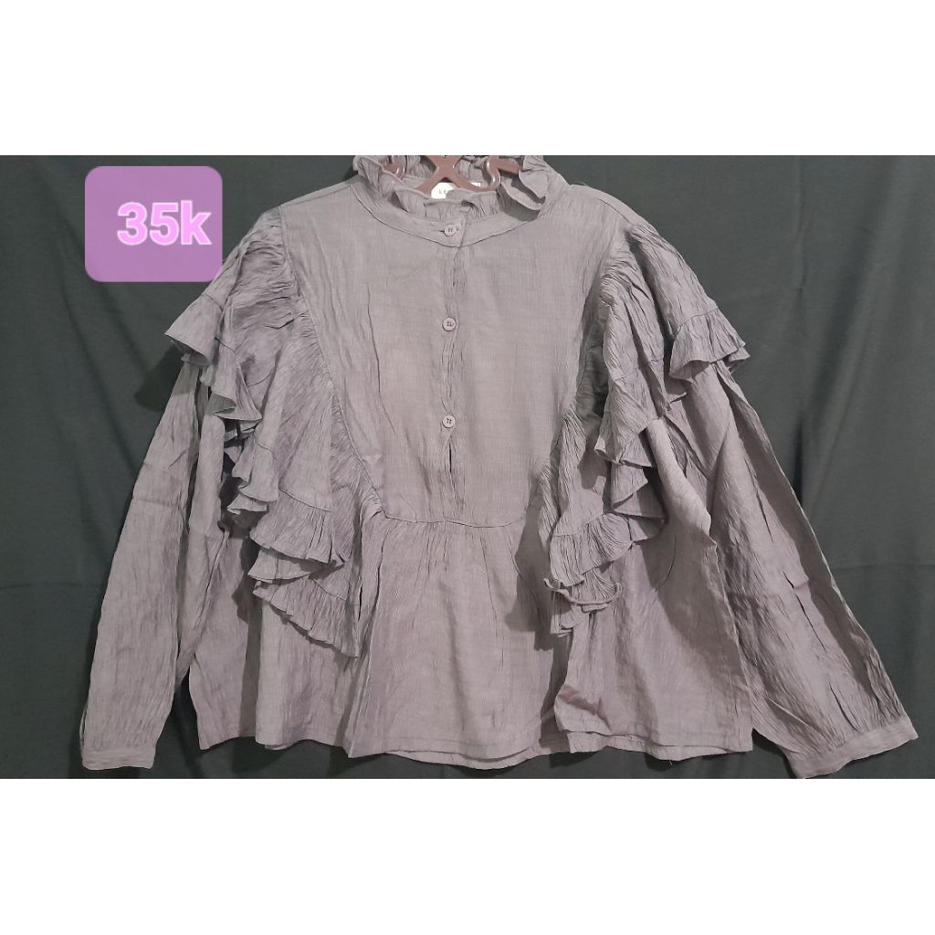 PRELOVED Atasan Leviora