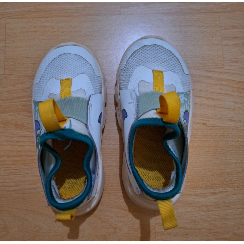 (PRELOVED) SEPATU ANAK NIKE