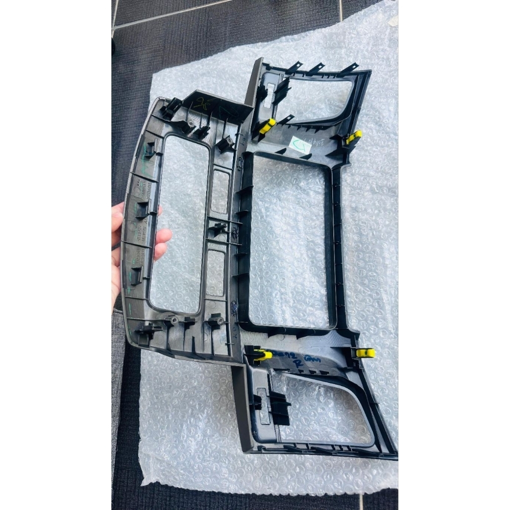 Frame Head Unit Fortuner 2011-2015