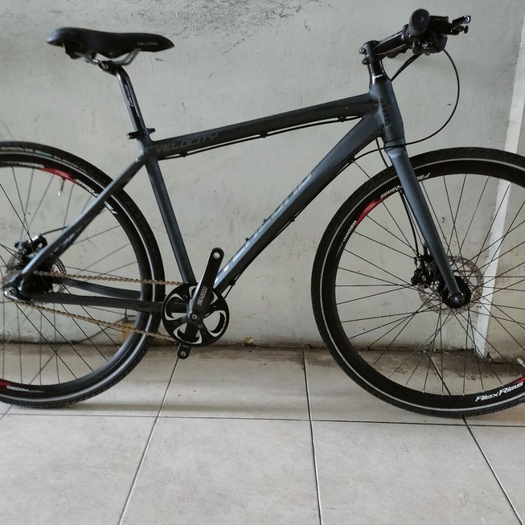 Sepeda Gravel/Hybrid