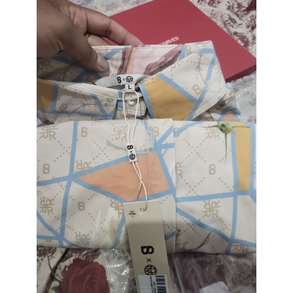 parfum moonlight,Astera top pale peach L  riamiranda as is new, parfum moonlight  buttonscarves