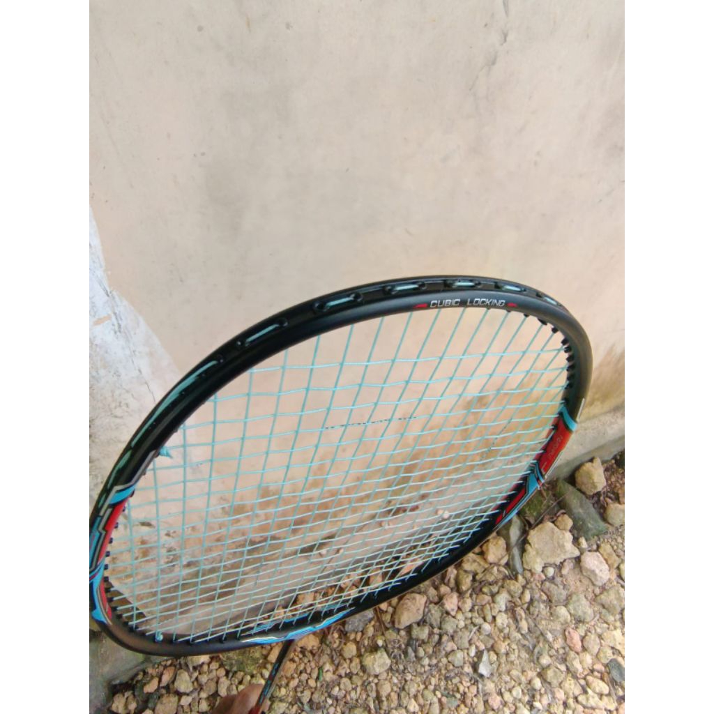 raket Lining aeronaut 9000