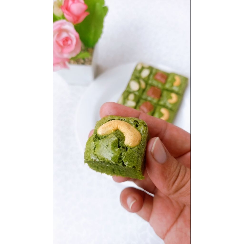 Fudgy Matcha Brownies