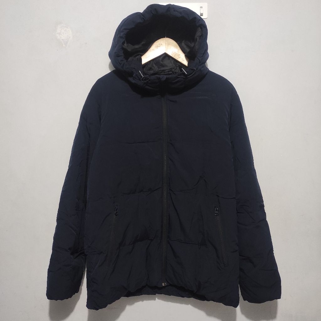 GU Uniqlo Seamless Puffer Down Navy Jacket