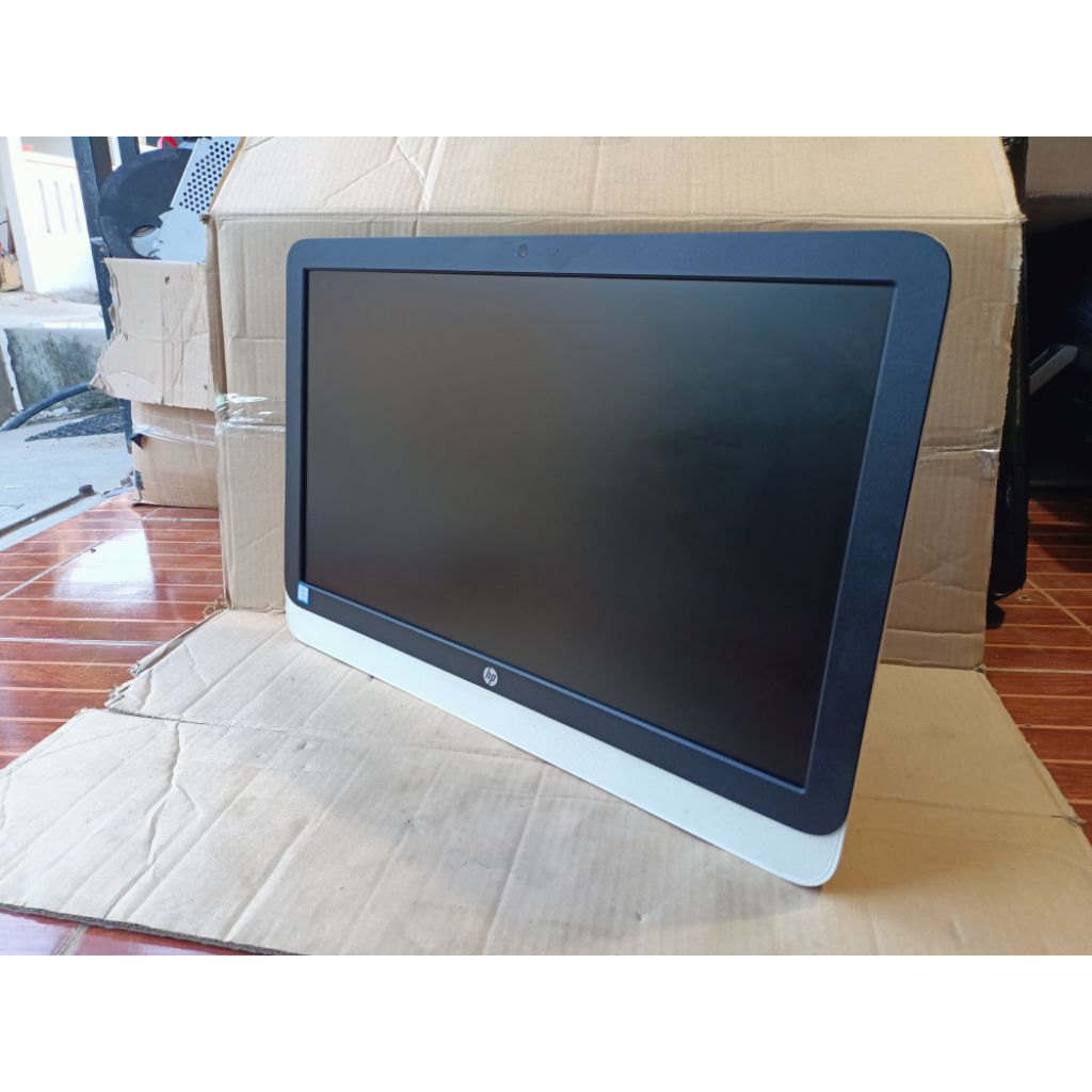 PC All in One HP i5 6400t Ram 8GB HDD 1TB 23Inchi Second Bagus