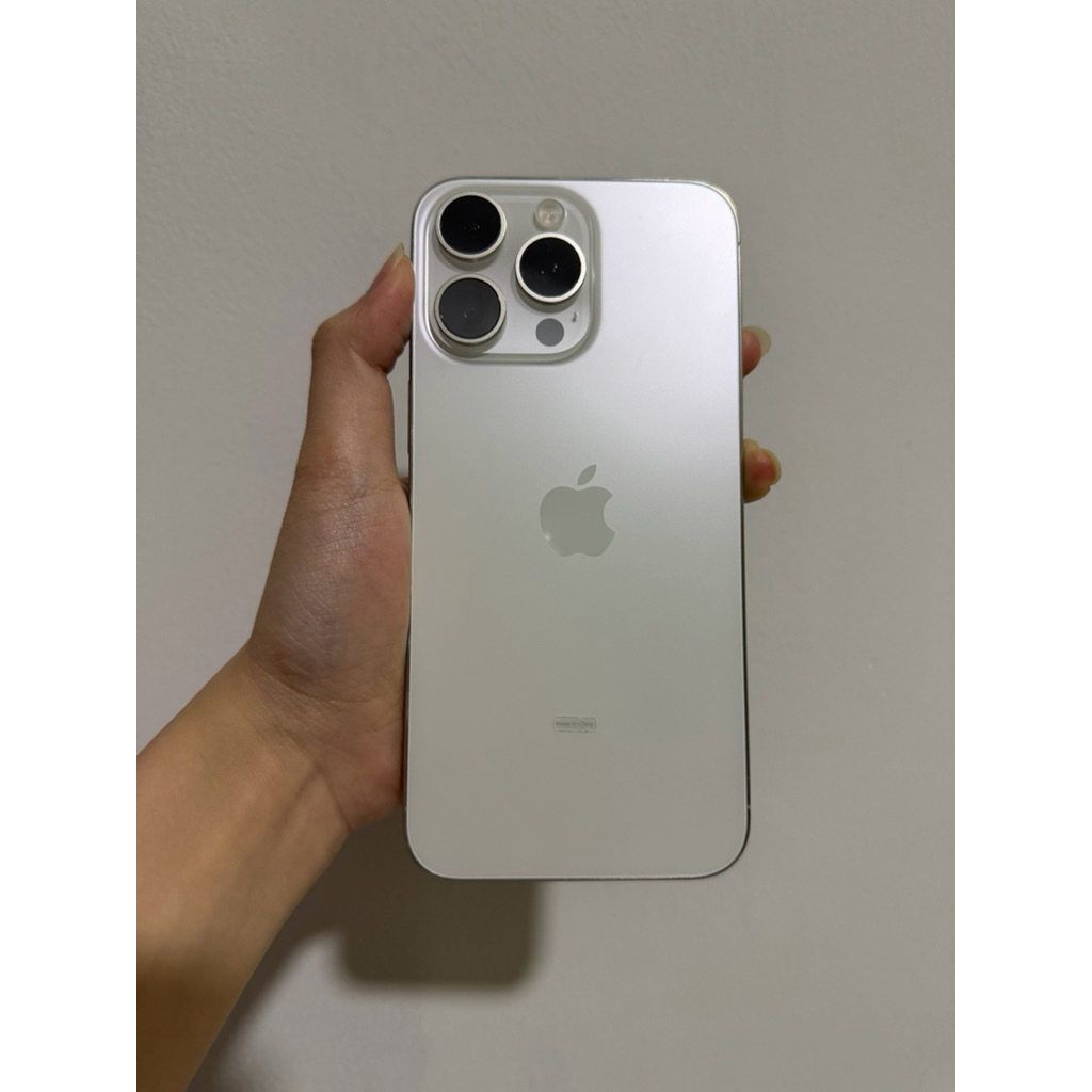 IPHONE 15 PRO MAX 512GB IBOX Second like New FREE Smartwatch