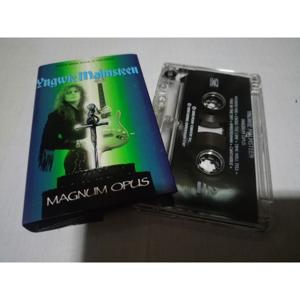 kaset yngwie malsteem - Magnum opus
