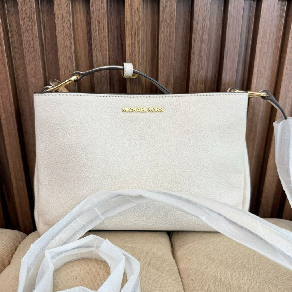 MK Trisha white crossbody bag no pricetag