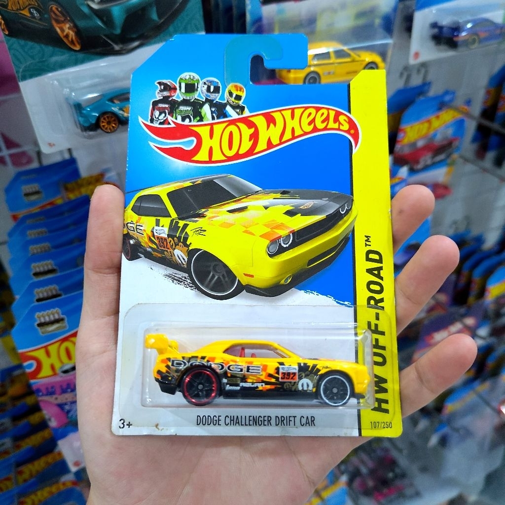 Hot Wheels - Dodge Challenger Drift Car Hotwheels - Hotwheels Original Mattel