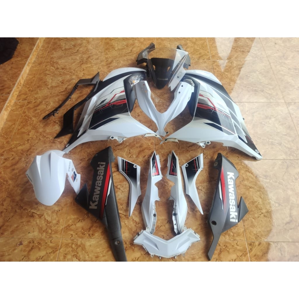 fairing ninja 250fi ABS  sett original copotan mulus