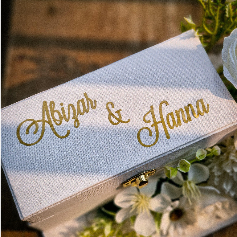 Money Box Kotak Uang Seserahan Mahar Hidden White