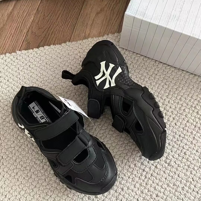 Sepatu pria Sandal olahraga tebal pria Wanita MLB Big Ball Chunky New York Yankees hitam original 10