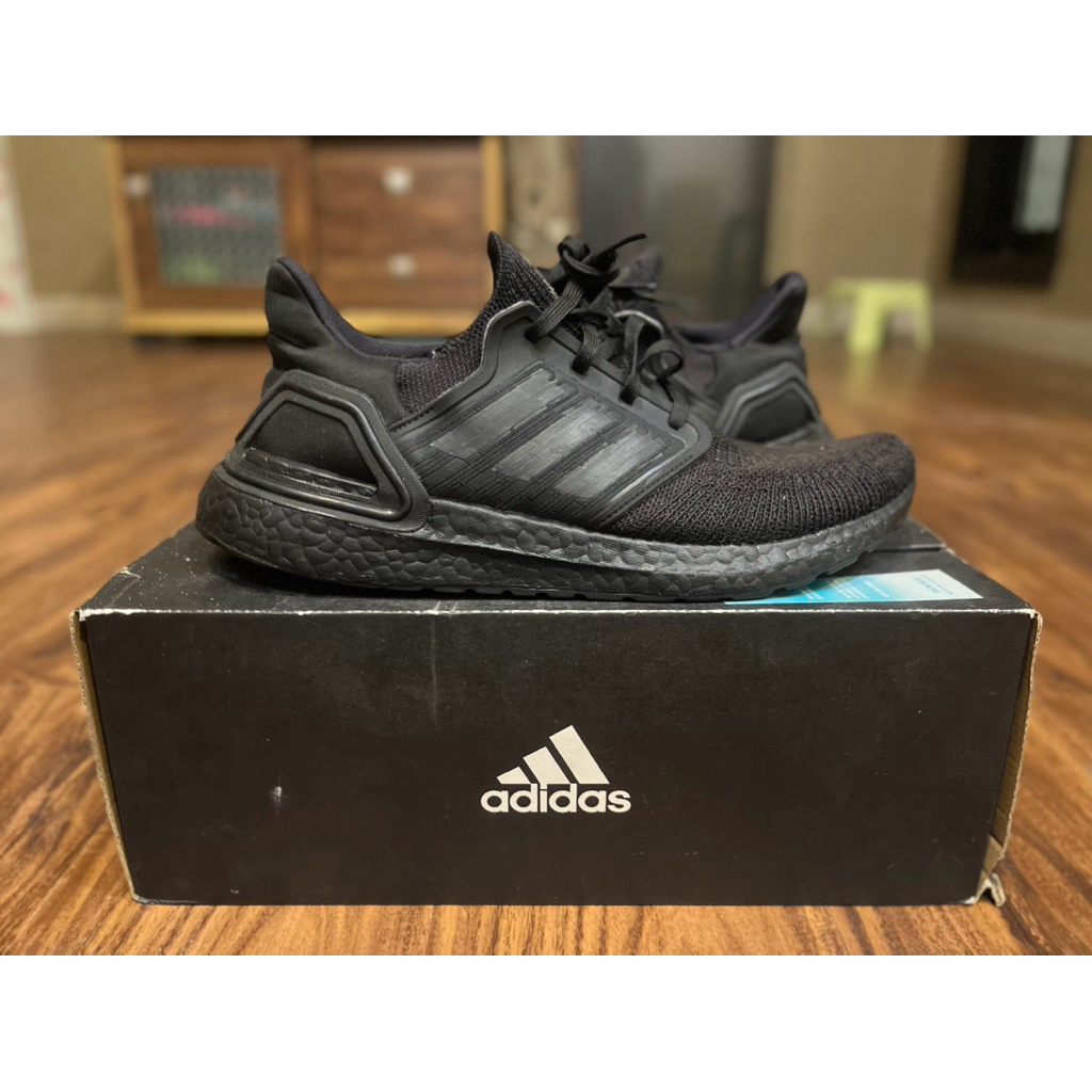 Ultraboost 20 TripleBlack 41.3