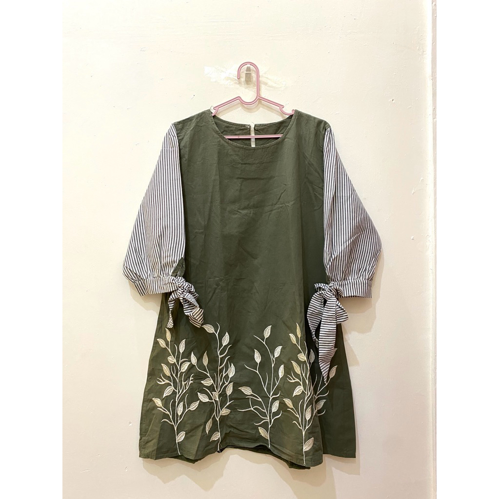 [PRELOVED] DRESS HIJAU ARMY