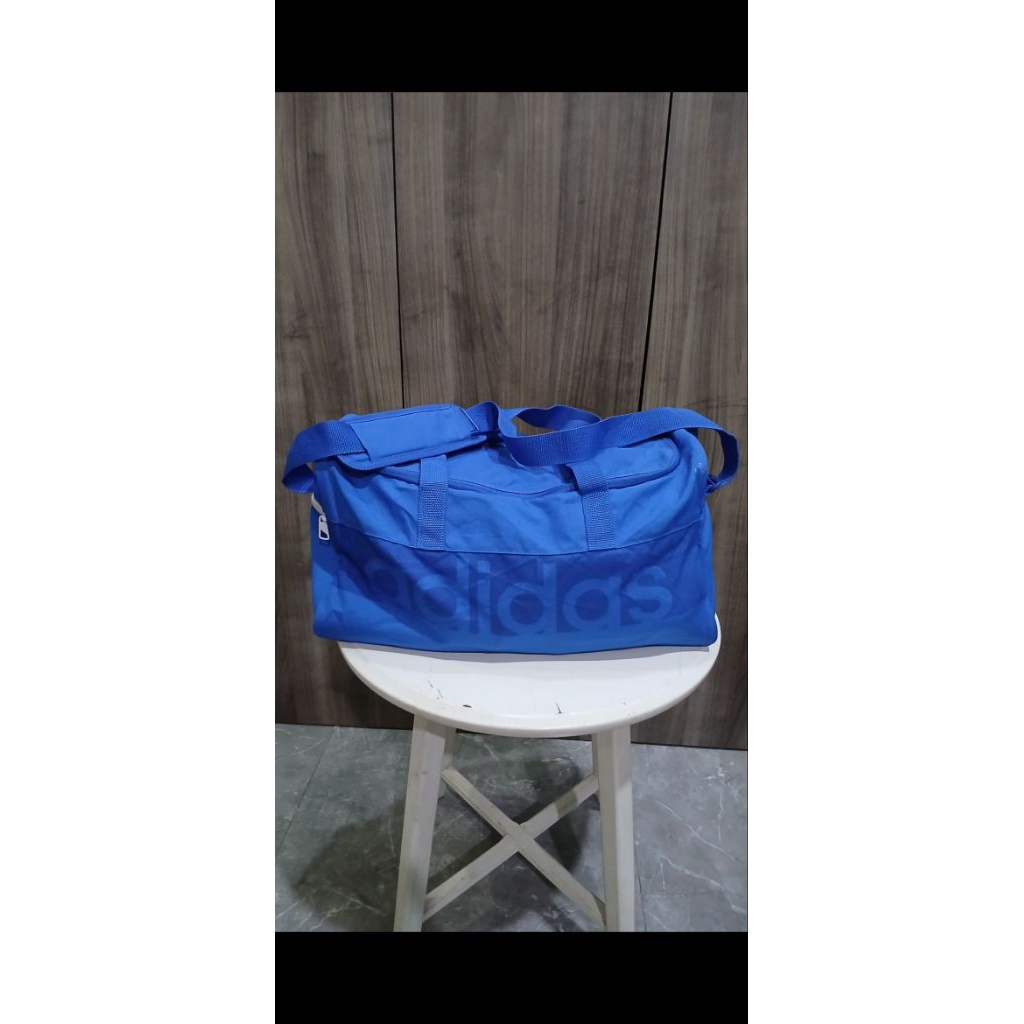 Duffle bag second. Duffle bag preloved. Travel bag second. Travel bag prelove. Tas gym second. Tas g