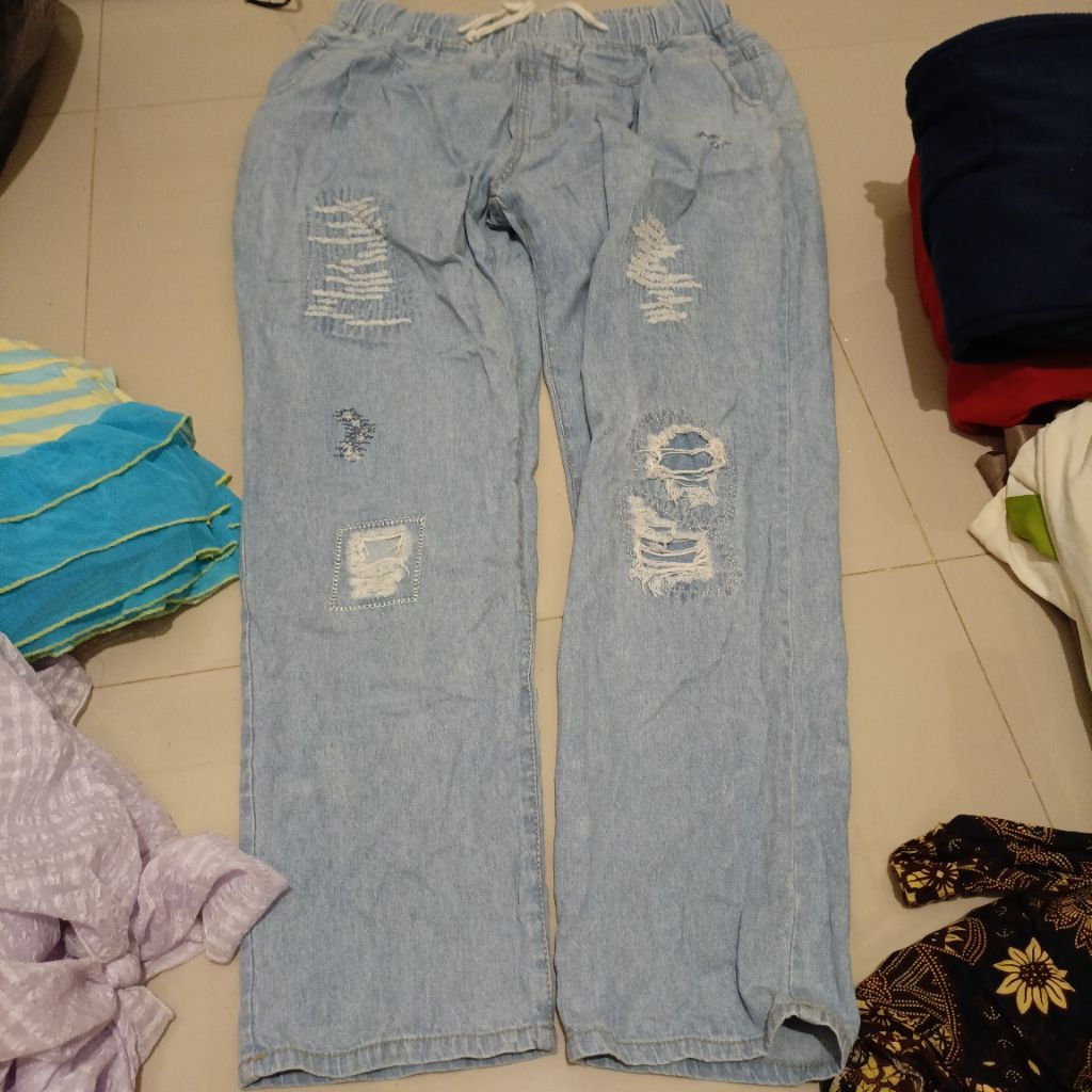 PL Jeans Chino Pinggang karet second bekas