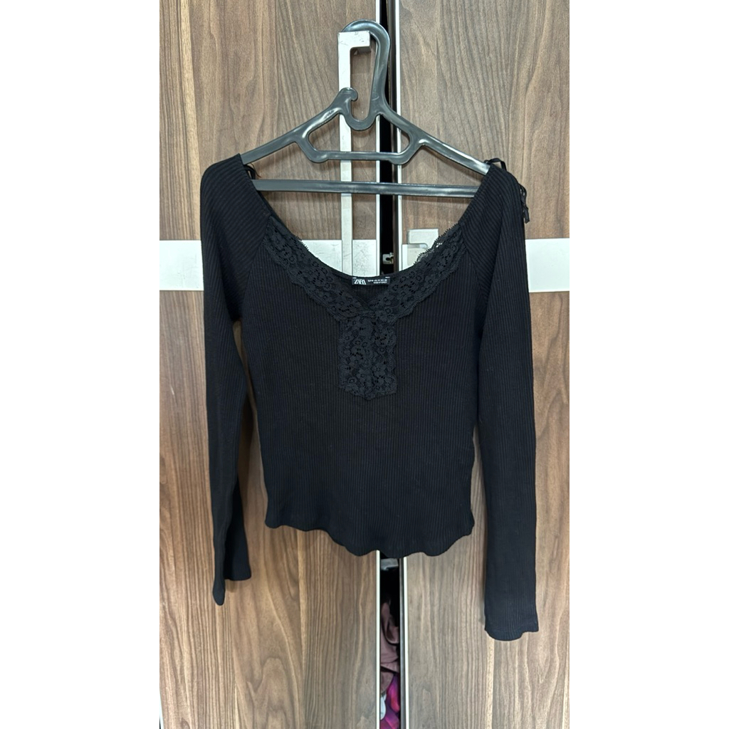 Zara Eyelet Embroidery Top Black