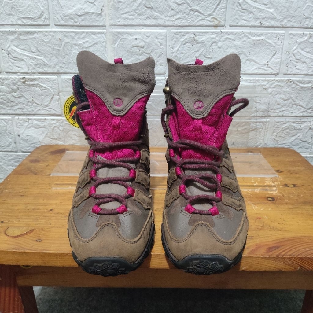 sepatu outdoor merrell ladies second