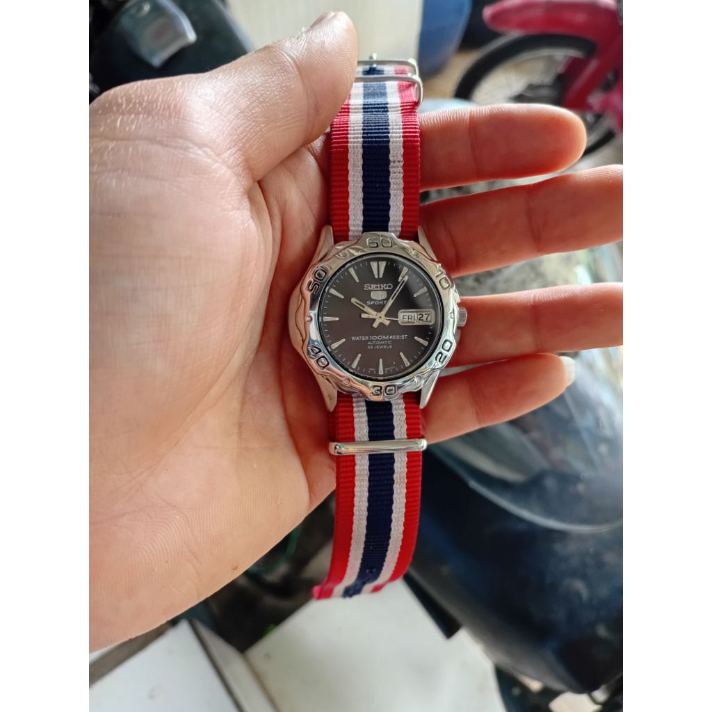 JAM TANGAN SEIKO 5 AUTOMATIC 7s36-00A0