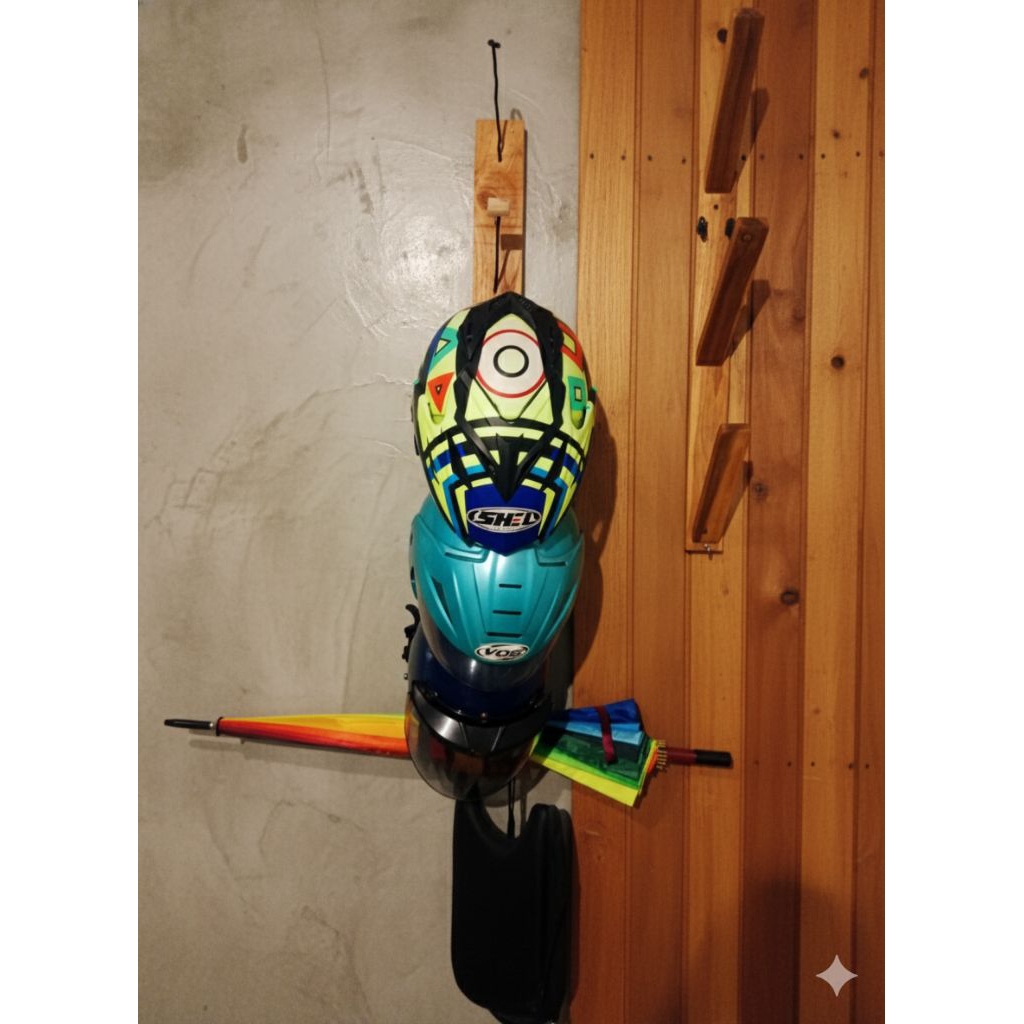 RAK HELM KAYU | RAK HELM DINDING | GANTUNGAN HELM | TEMPAT HELM, DISPLAY HELM, RAK HELM GANTUNG KAYU