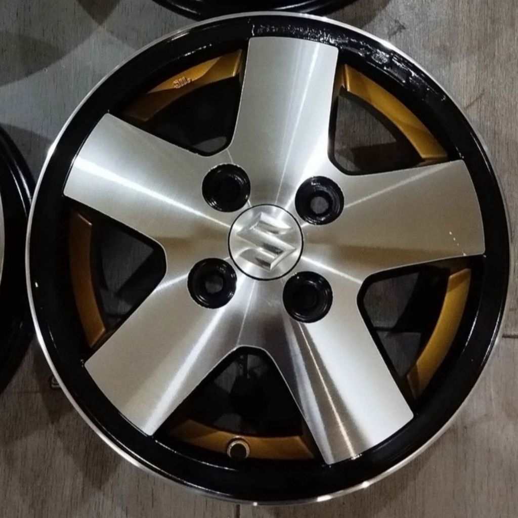 Velg R13 PCD 4 x 100 (BERGARANSI)