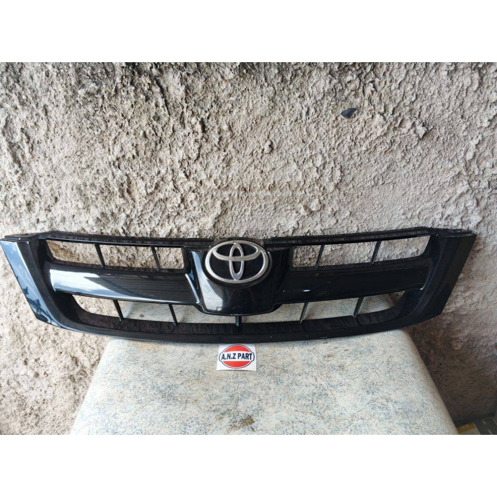 Grill Gril depan Toyota Innova lama old 2005 - 2008 Hitam ORI Original
