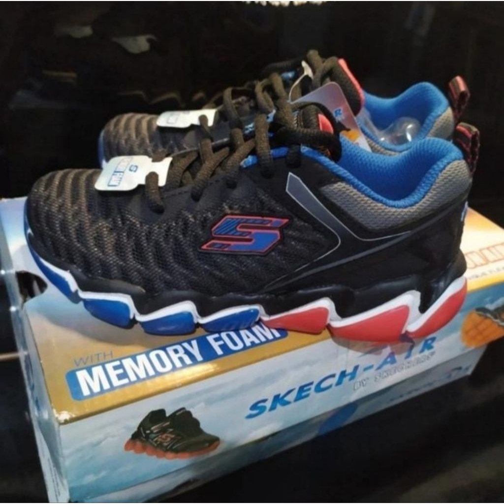 Sepatu hitam SKECHERS ORI anak laki2 size 30