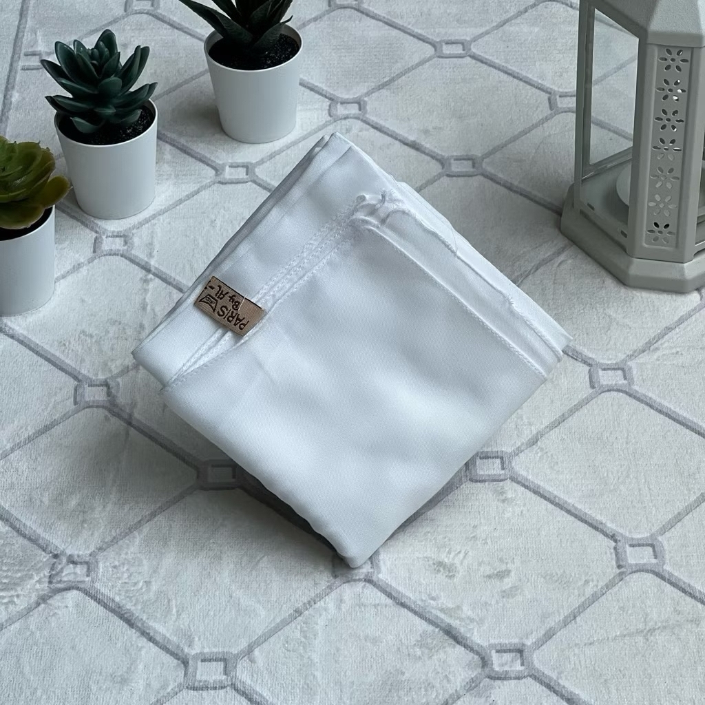 Hijab Segiempat Paris premium putih tulang Hijab Segiempat Paris premium broken white