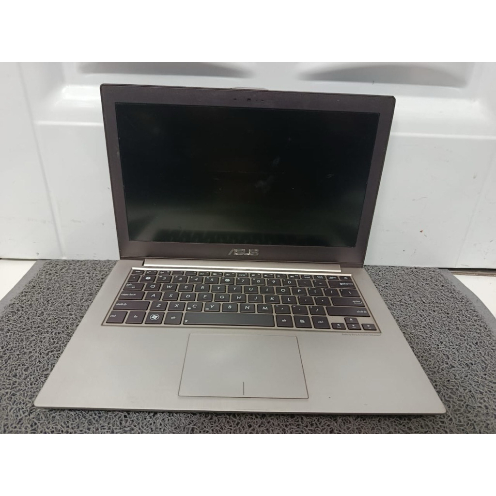 laptop asus ux32a intel core i3 gen3 ram 4gb 500gb penyimpanan uk 12inch