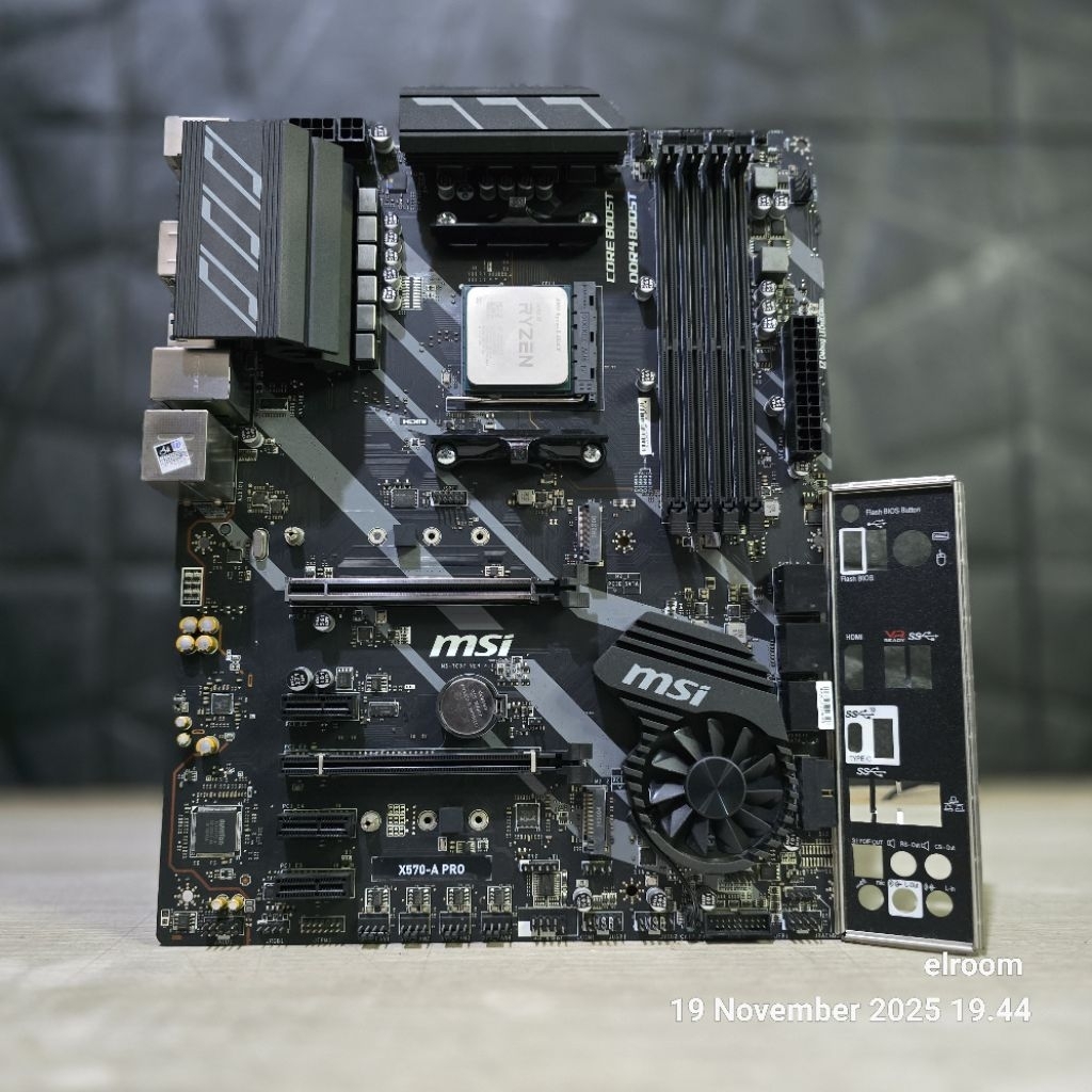 MOTHERBOARD X570 / X570M AMD AM4 DDR4 & PROCESSOR AMD RYZEN 7 5800X AMD AM4 DDR4 PCIE 4.0
